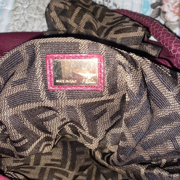 FENDI SHOULDER BAG - Picture 4 of 6